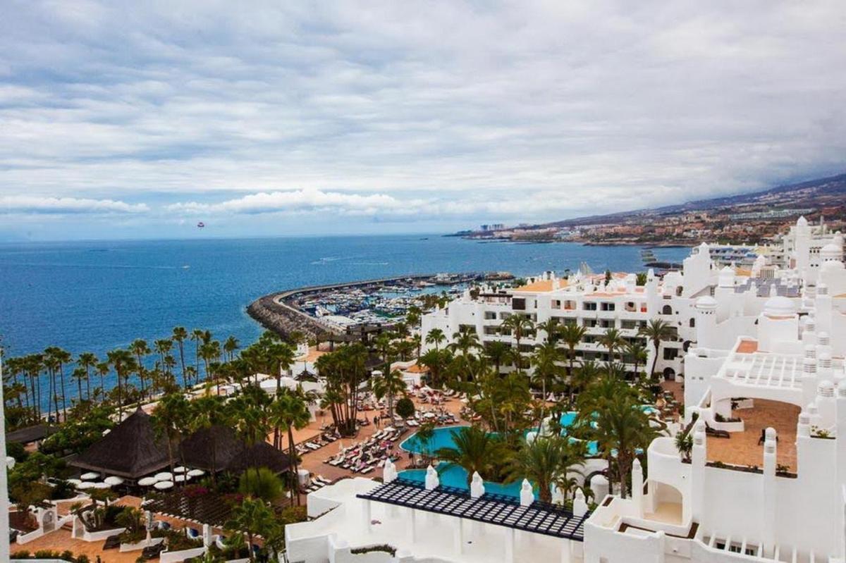 Cozy Apartment In The Center Of Costa Adeje On The 1St Coastline ภายนอก รูปภาพ